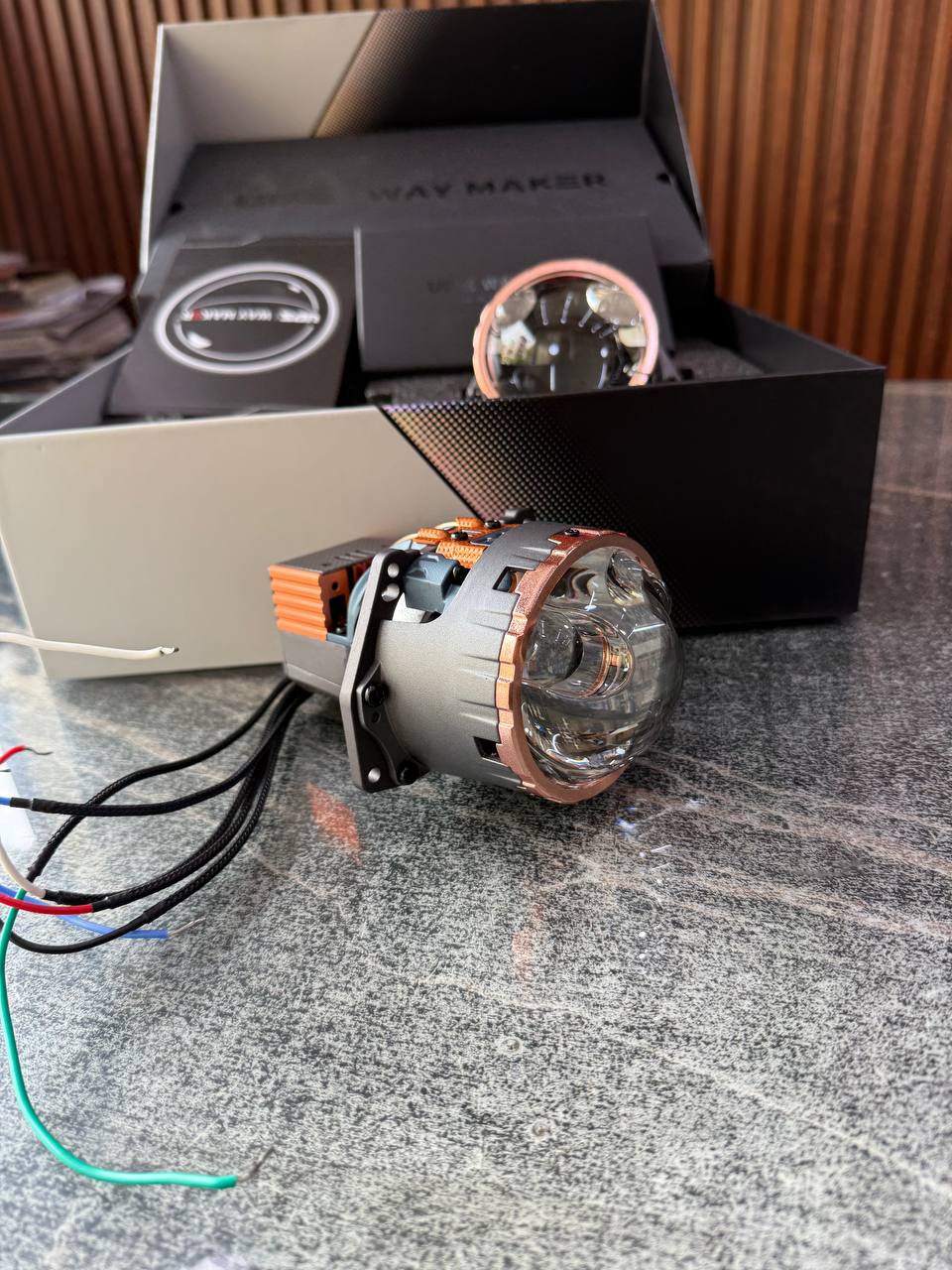 UPS WayMaker G600 Headlight Projector