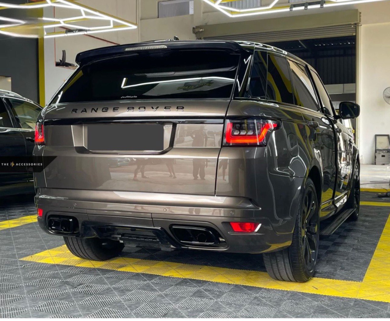 RANG ROVER SVR SPORT CONVERSION BODY KIT