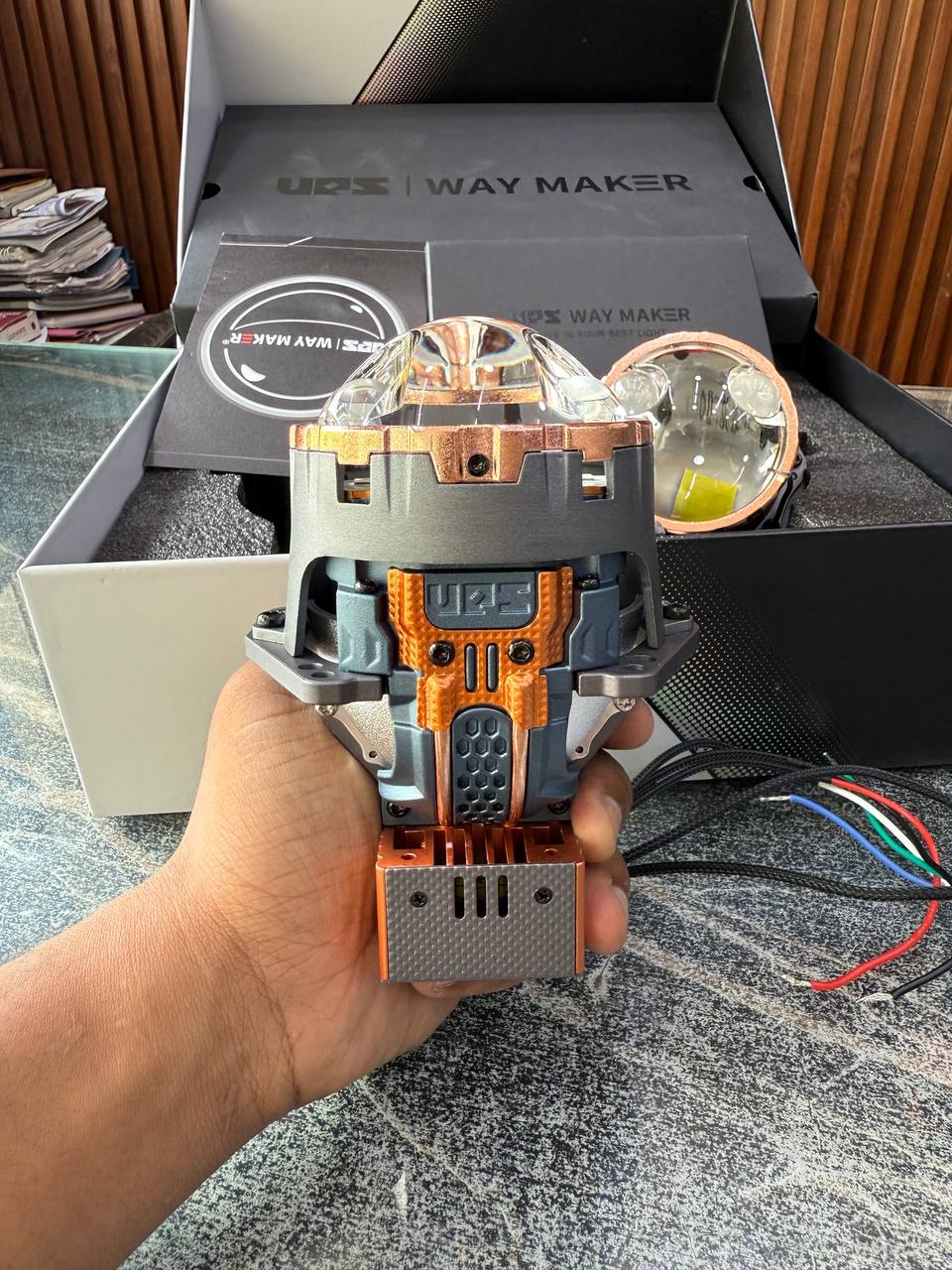 UPS WayMaker G600 Headlight Projector