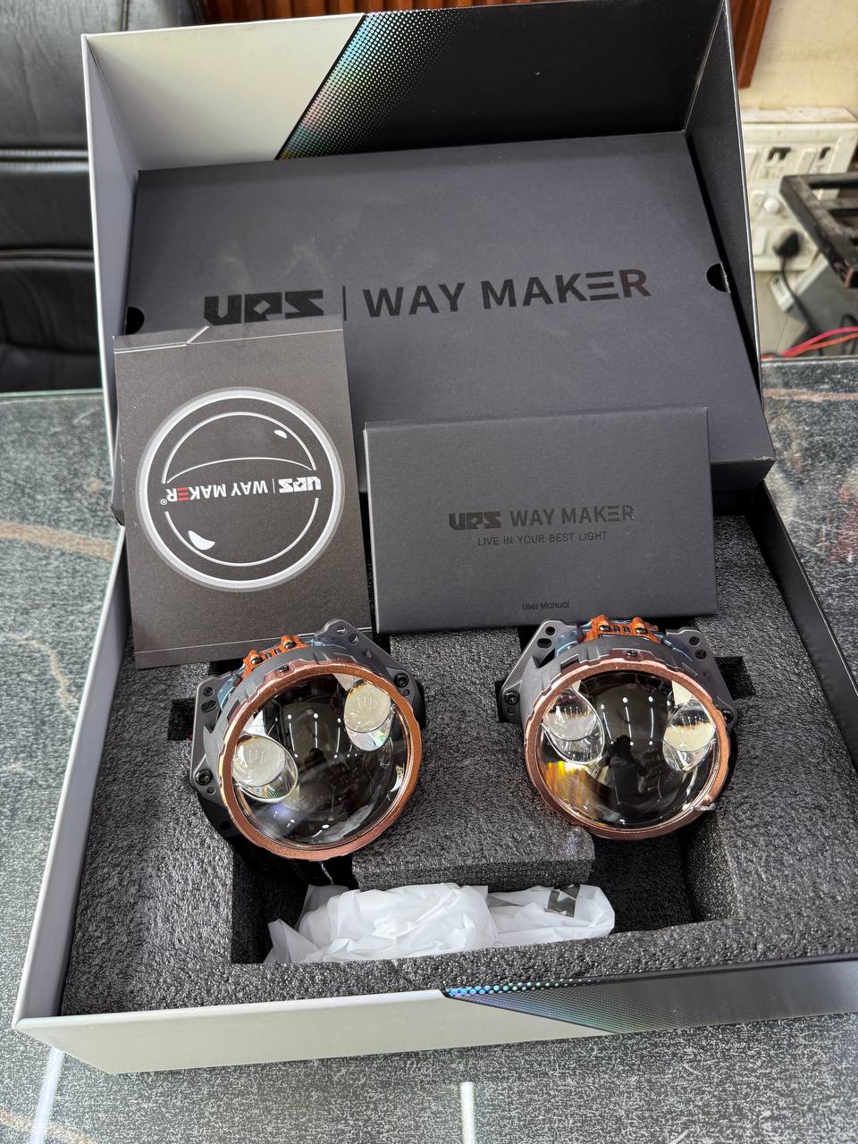 UPS WayMaker G600 Headlight Projector